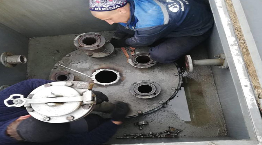 Удаление обвязки на емкости